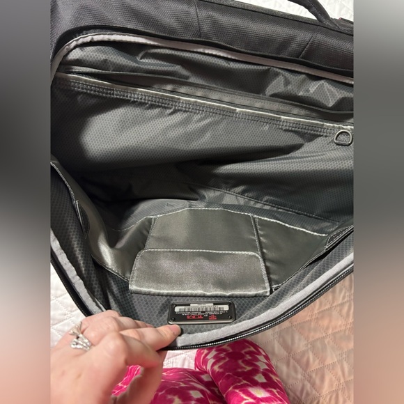 Tumi T-tech Tri-Fold Travel Garment Carryon Bag - Picture 5 of 14